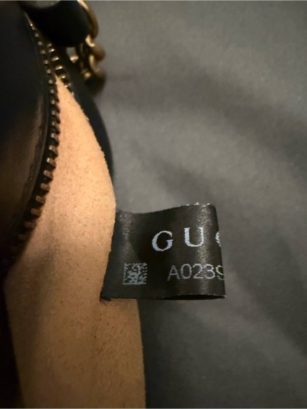 🔥GUCCI Marmont Small Calfskin Leather Shoulder Bag Black with receipt 🔥 - Picture 9 of 17
